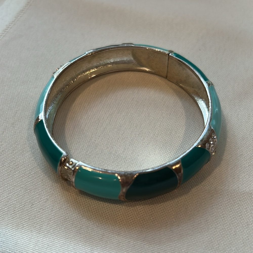 Turquoise/Teal/Aqua Enamel SilverTone Hinged Bangle Bracelet with Crystals - Picture 4 of 7
